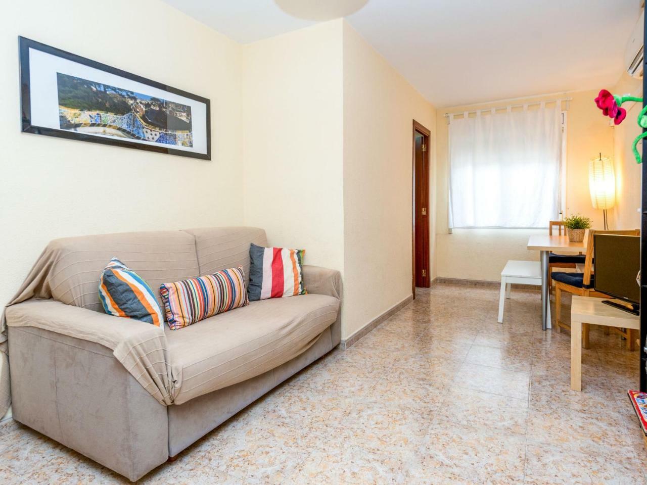Apartment Camp Nou- Travessera De Les Corts By Interhome Barcelona Bagian luar foto